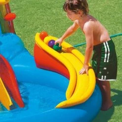 Devant -piscine Soldes aire de jeux arc en ciel ambiance balles min