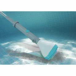 Aspirateur à Piles Kokido LEKTRA Pour Spas Et Petites Piscines -piscine Soldes kok 400 8653 aspirateur a piles kokido lektra spas piscines ambiance